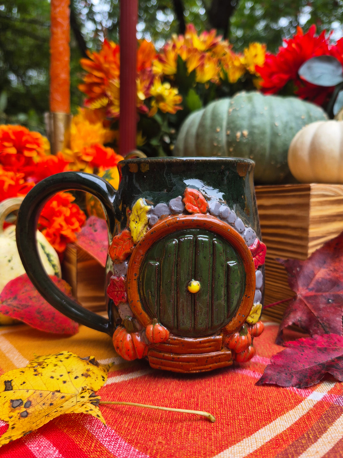 Hobbiton Mug Autumn Edition (Green) MED