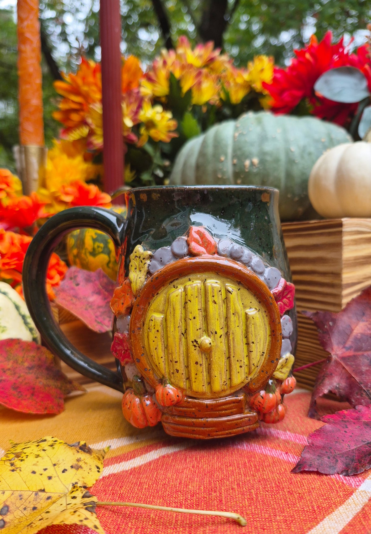 Hobbiton Mug Autumn Edition (Yellow) MED