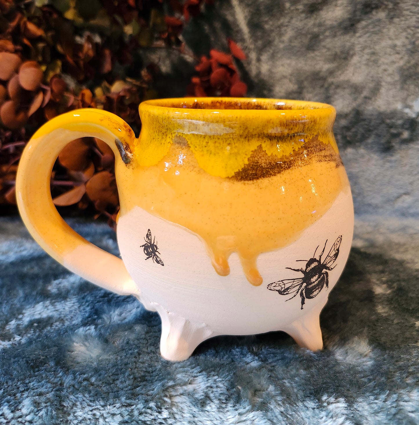 MED Honey Bee Cauldron Mug