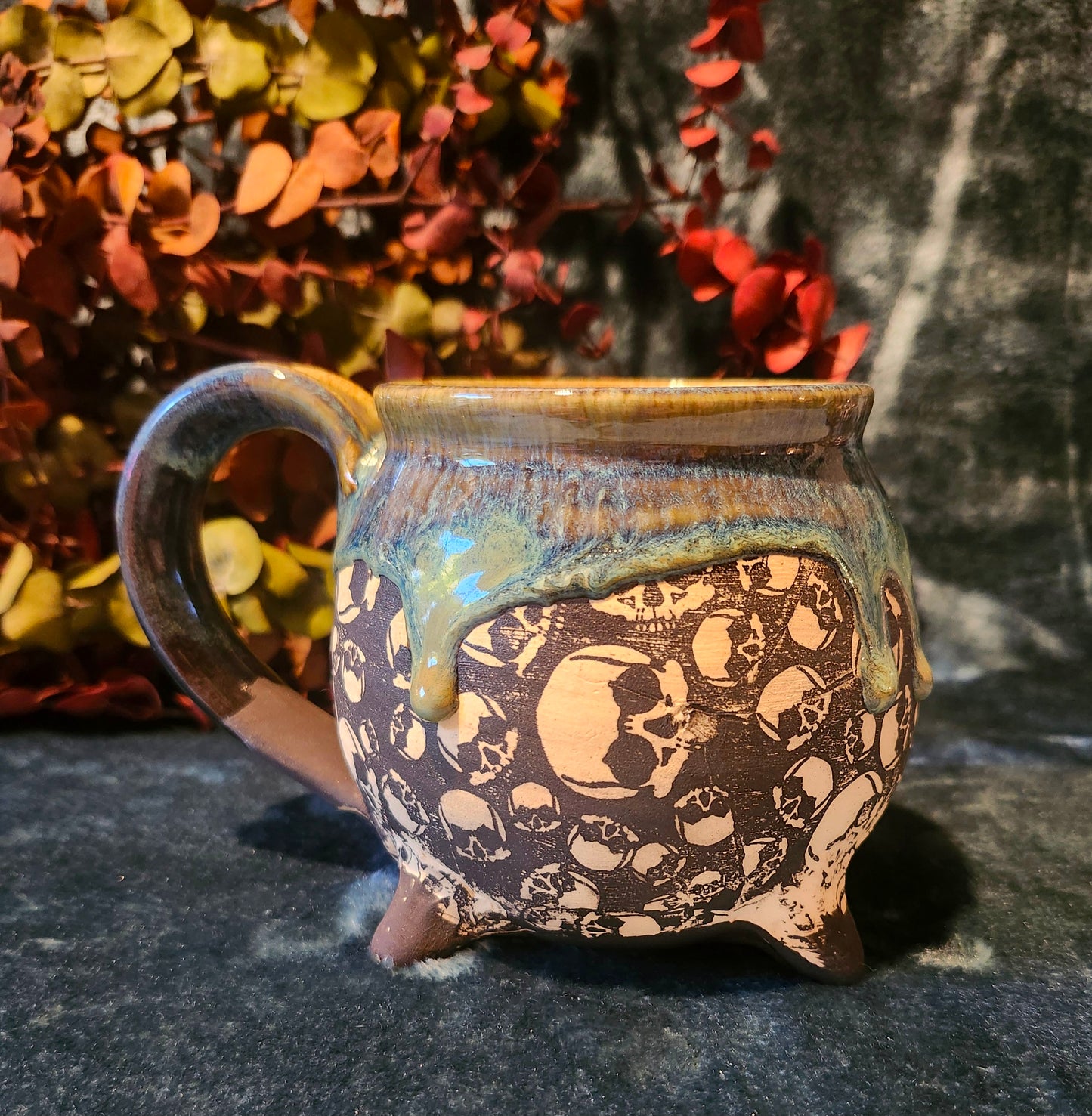 LG Poison Skull Cauldron (Emerald Falls)