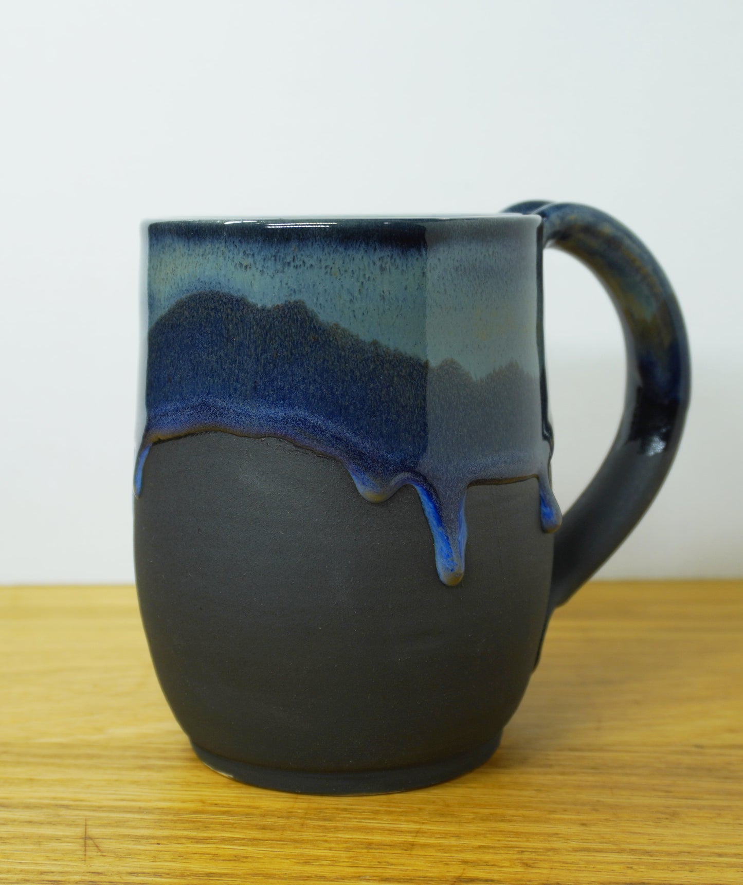 MED Two Texture mug- Indigo Storm