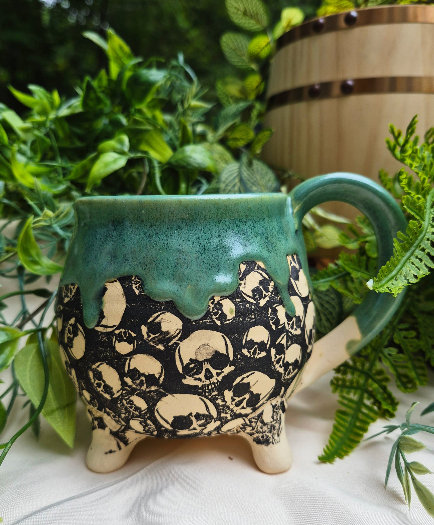LG Poison Skull Cauldron (Misty Forest)