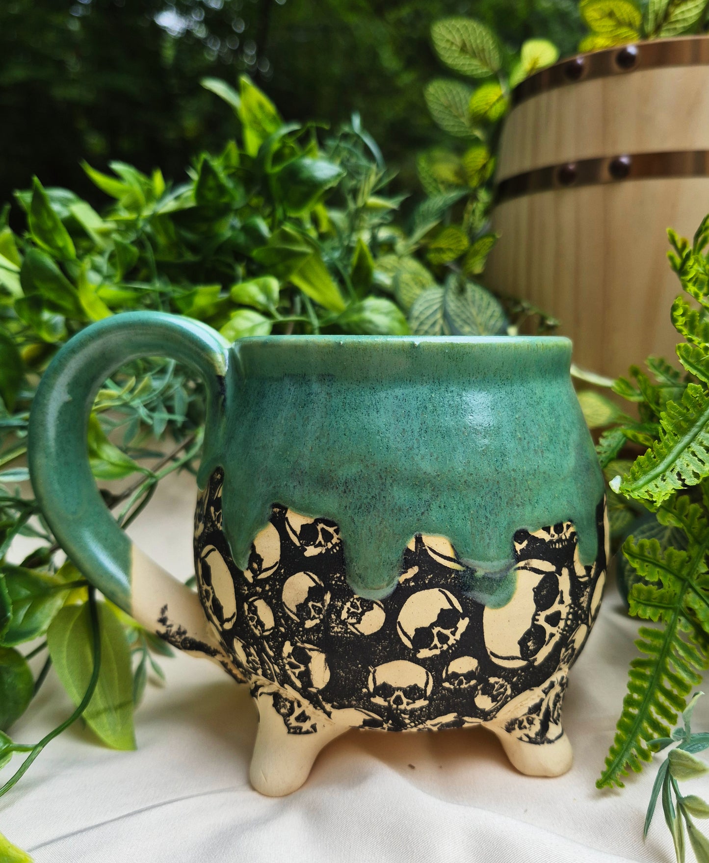 LG Poison Skull Cauldron (Misty Forest)