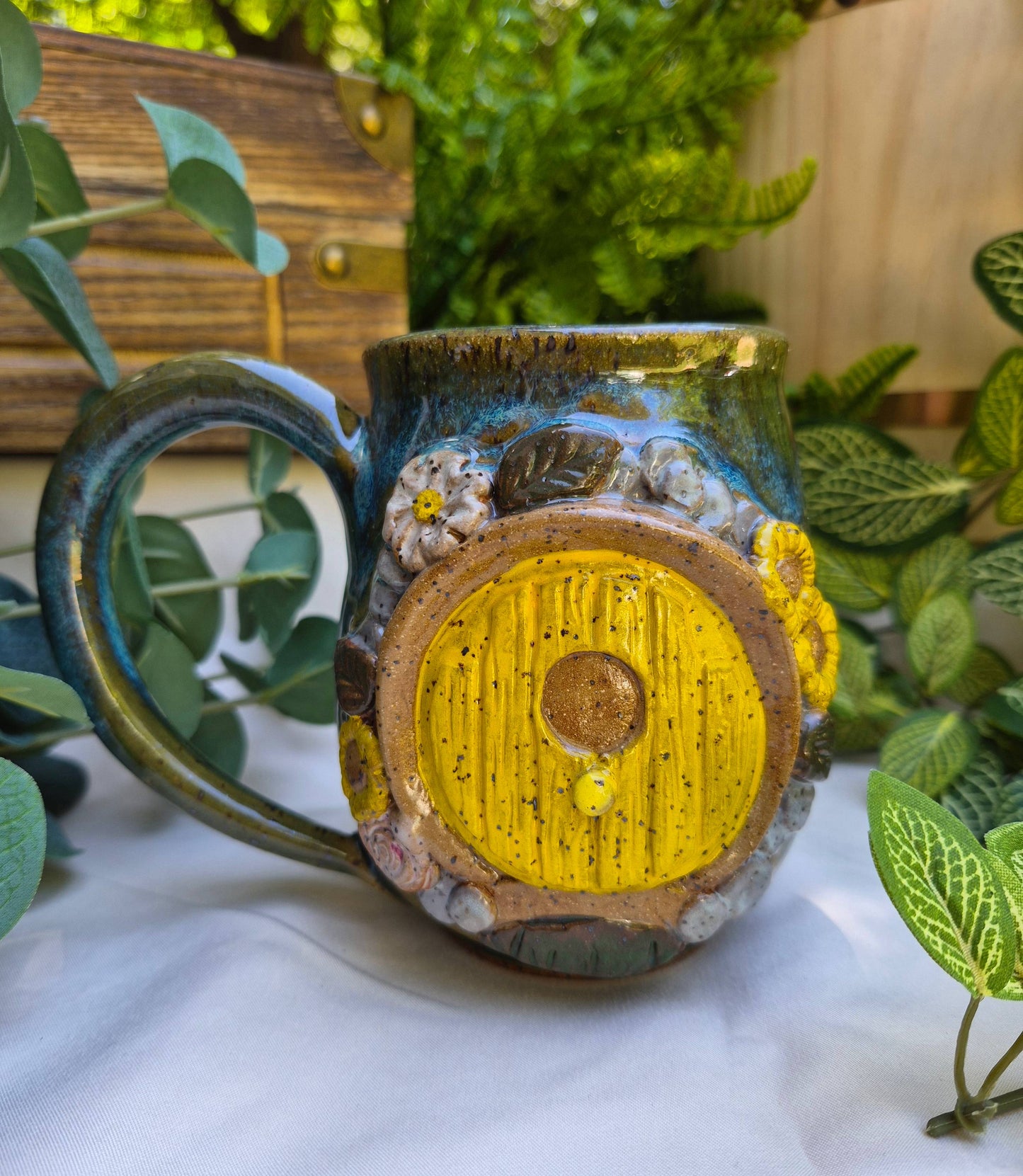 Hobbiton Mug MED (Yellow)